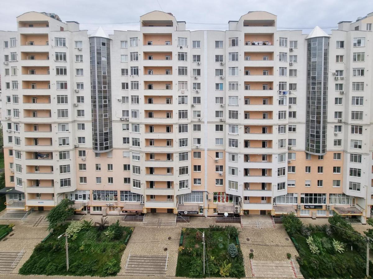 Testemiteanu Apartment, Free Wifi Available キシナウ エクステリア 写真